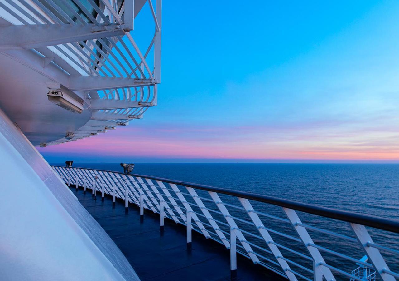 Viking Line Ferry Gabriella - One-Way Journey From Stockholm To Helsinki Hotel ภายนอก รูปภาพ