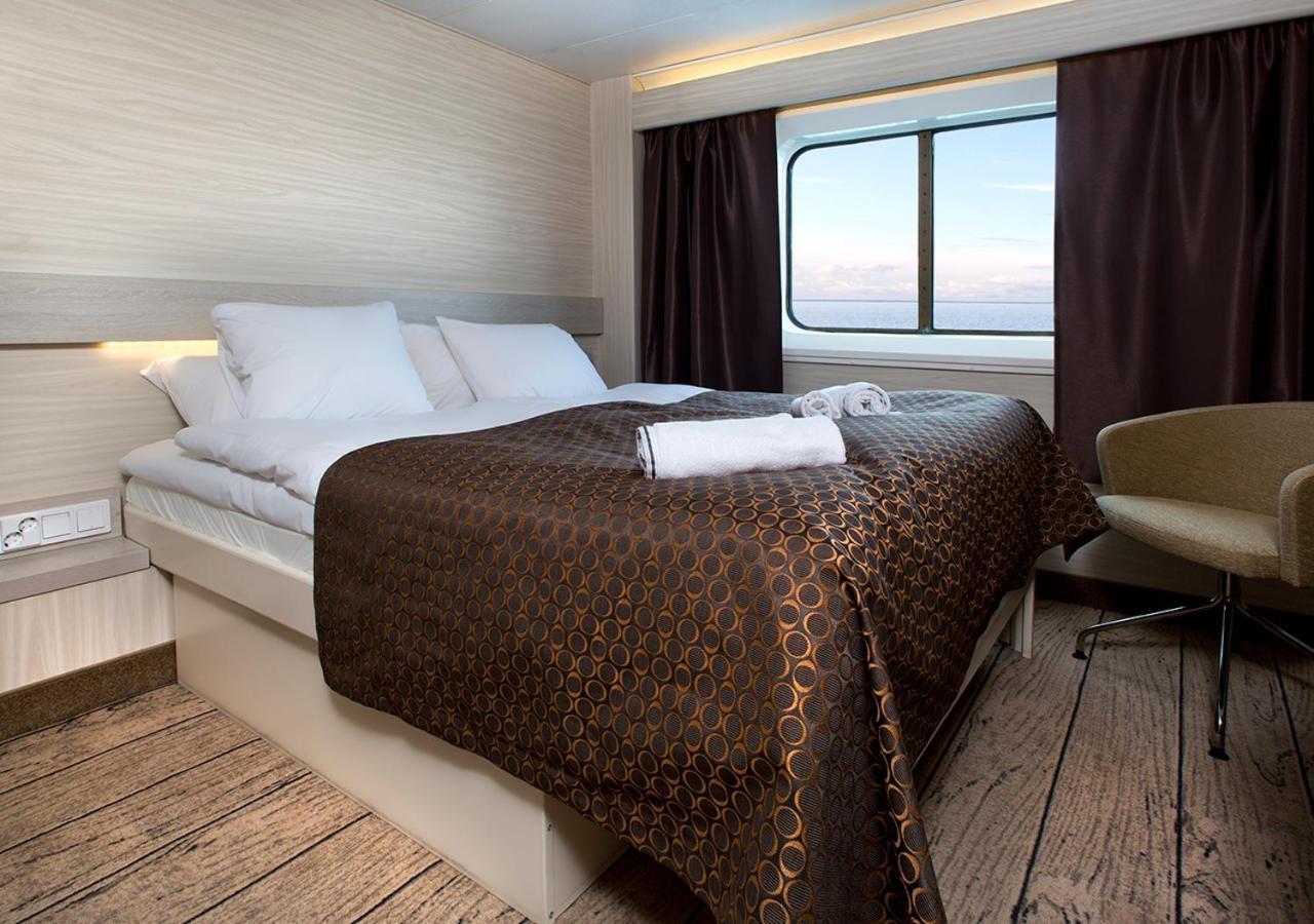 Viking Line Ferry Gabriella - One-Way Journey From Stockholm To Helsinki Hotel ห้อง รูปภาพ