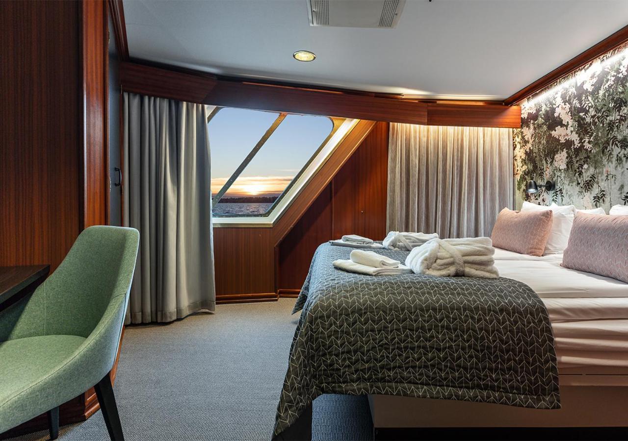 Viking Line Ferry Gabriella - One-Way Journey From Stockholm To Helsinki Hotel ห้อง รูปภาพ