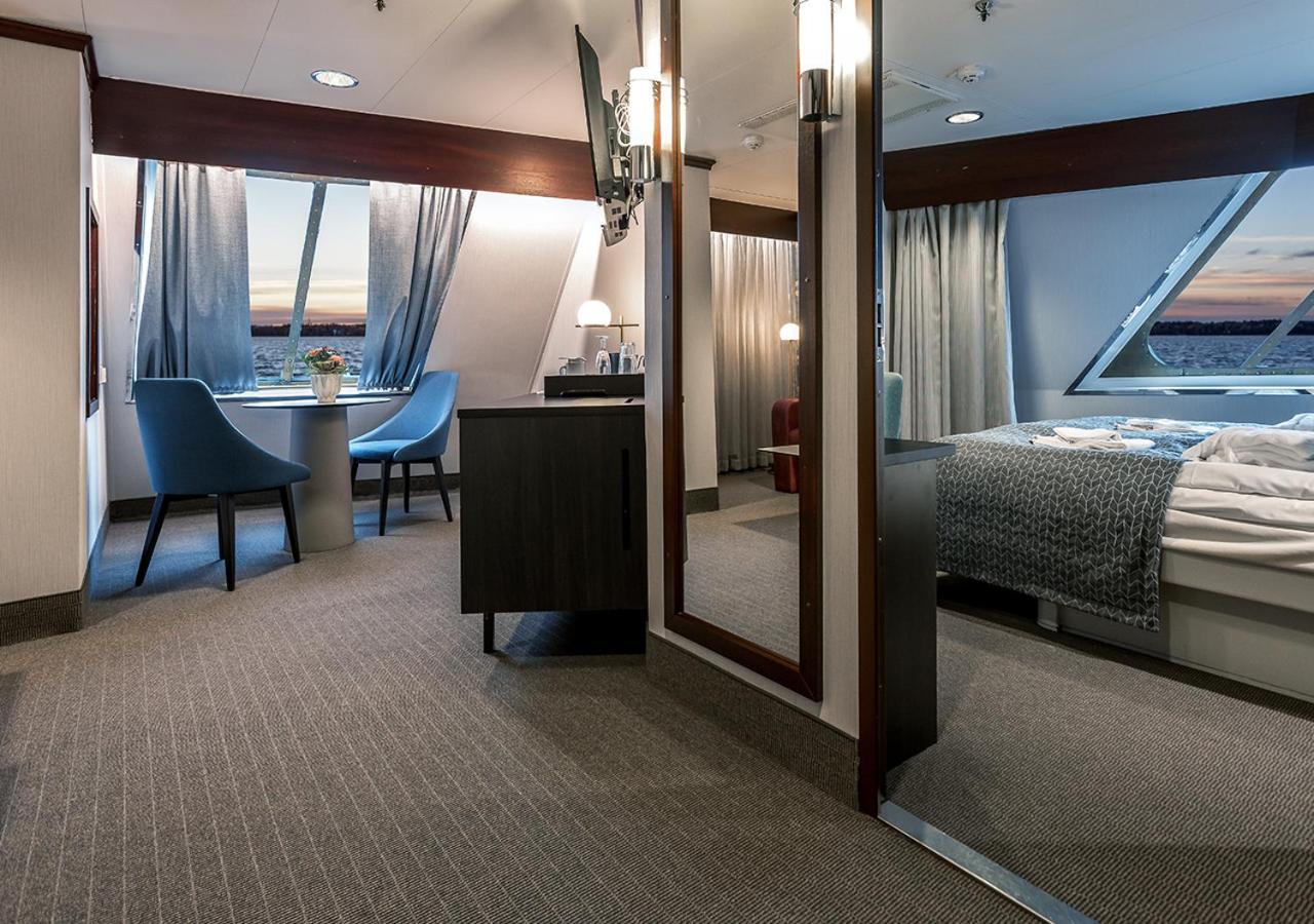 Viking Line Ferry Gabriella - One-Way Journey From Stockholm To Helsinki Hotel ห้อง รูปภาพ