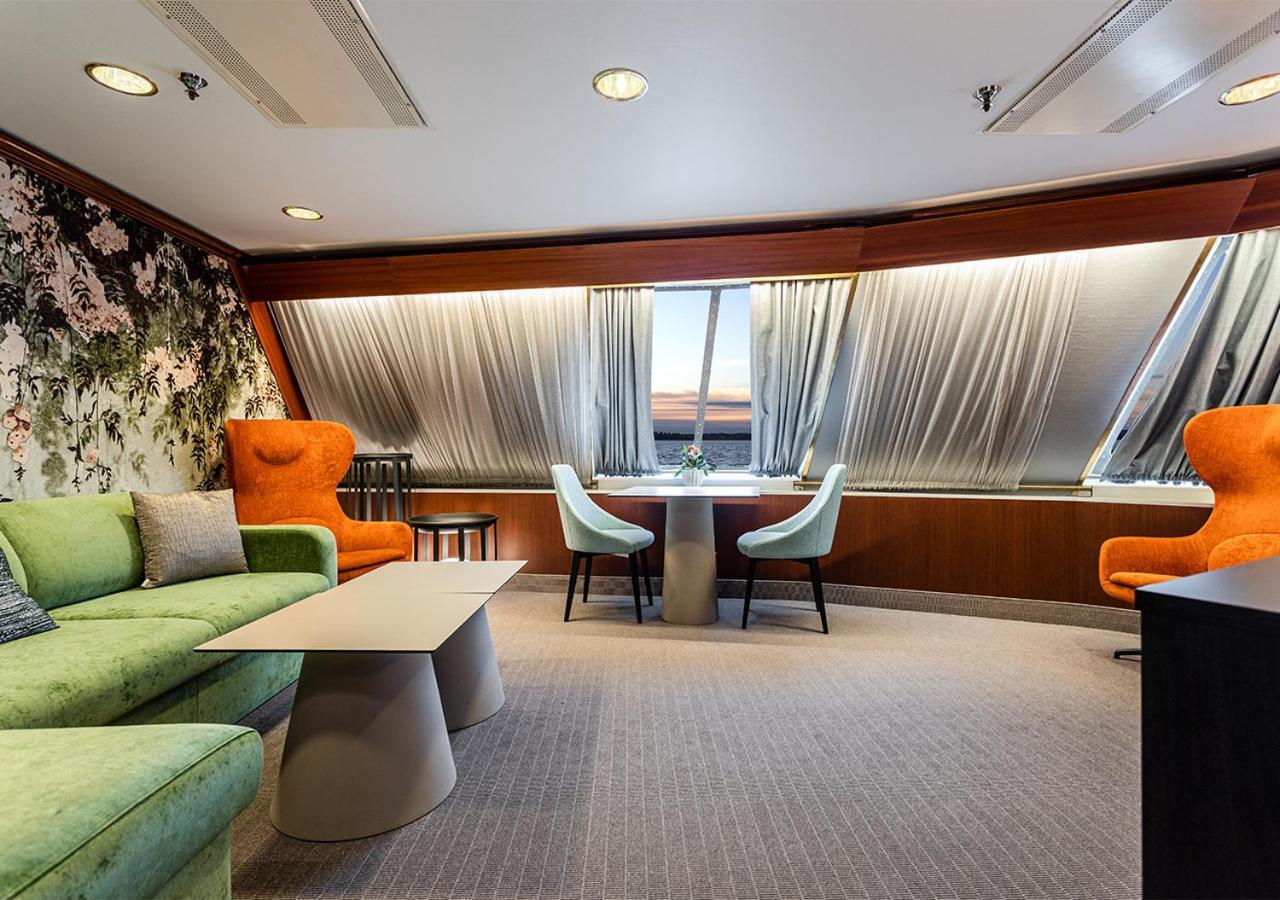 Viking Line Ferry Gabriella - One-Way Journey From Stockholm To Helsinki Hotel ห้อง รูปภาพ